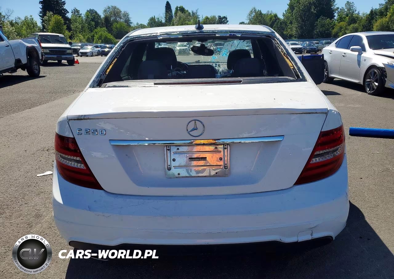 2013 Mercedes-Benz C 250 Sport VIN:WDDGF4HB8DA800707 - 6