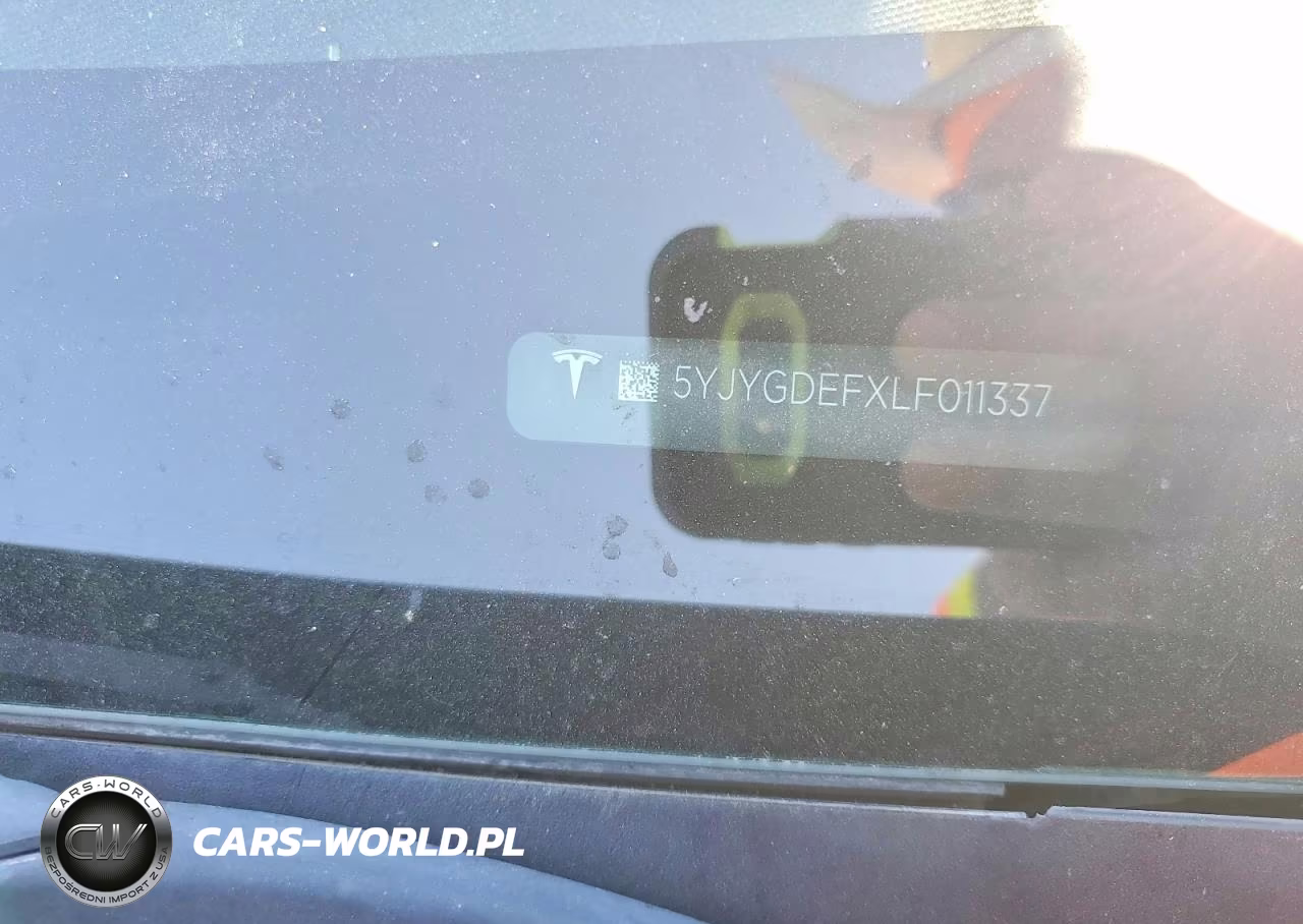 2020 Tesla Model Y VIN:5YJYGDEFXLF011337 - 12
