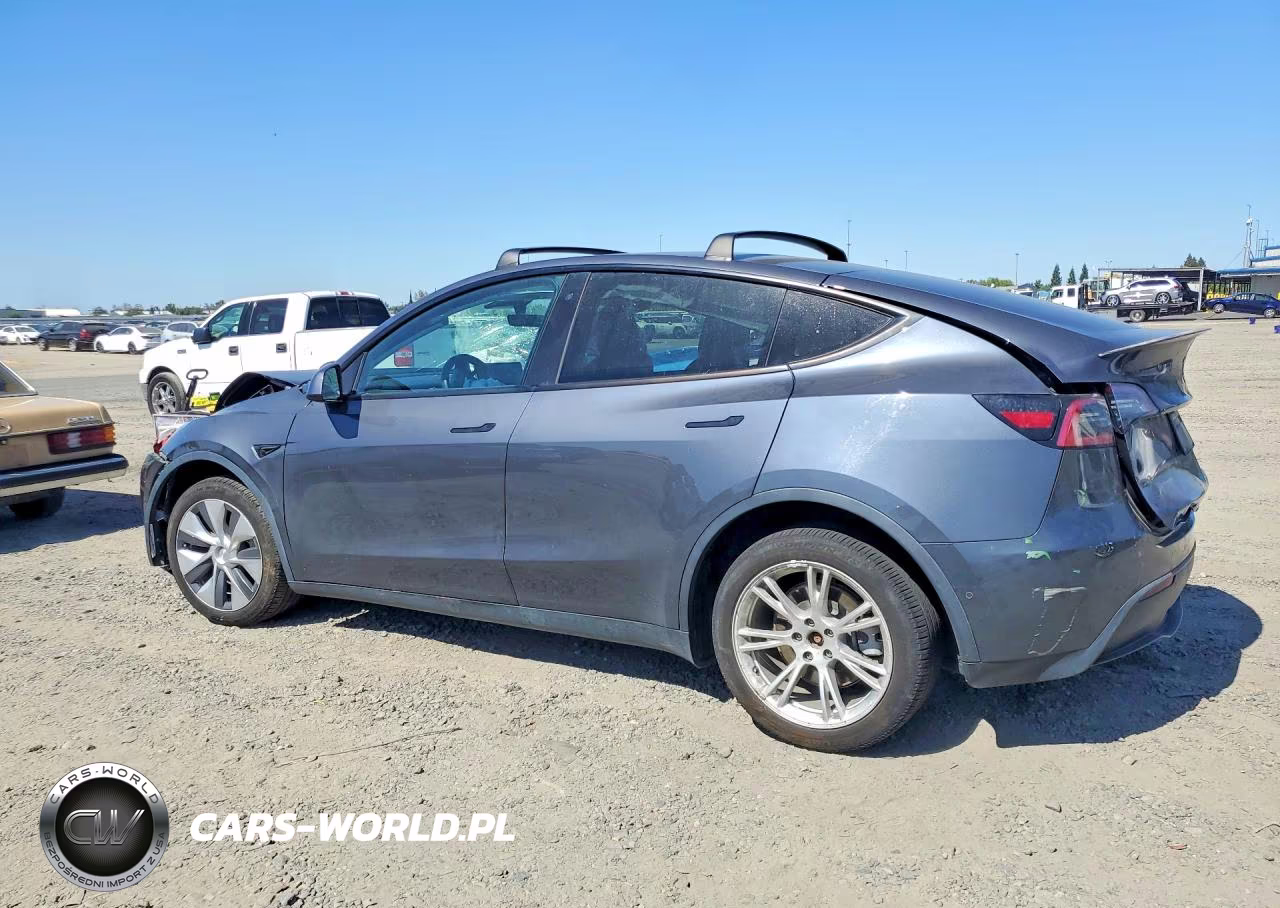 2020 Tesla Model Y VIN:5YJYGDEFXLF011337 - 2
