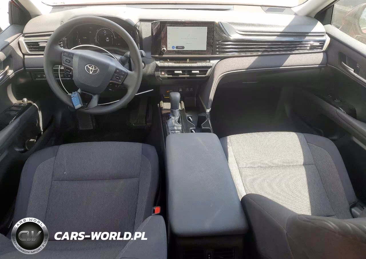 2026 Toyota Camry Le VIN:4T1DAACK2TU245571 - 8