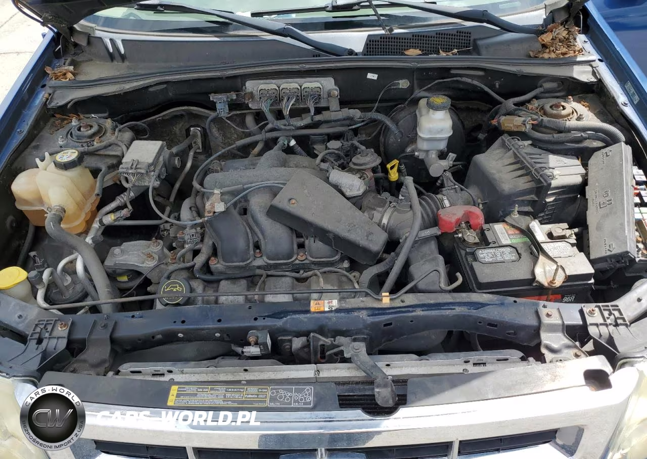 FORD ESCAPE XLT VIN:1FMCU03108KB12718 - 11
