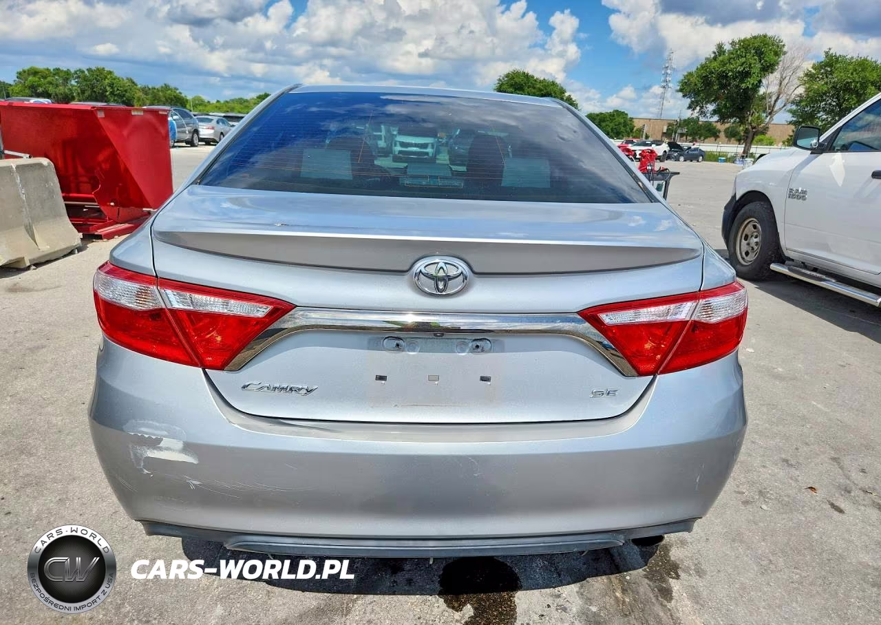 2015 Toyota Camry Se VIN:4T1BF1FK3FU895194 - 6