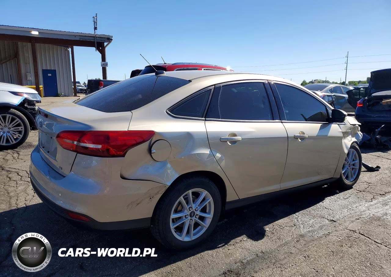 2017 Ford Focus Se VIN:1FADP3F29HL343008 - 3