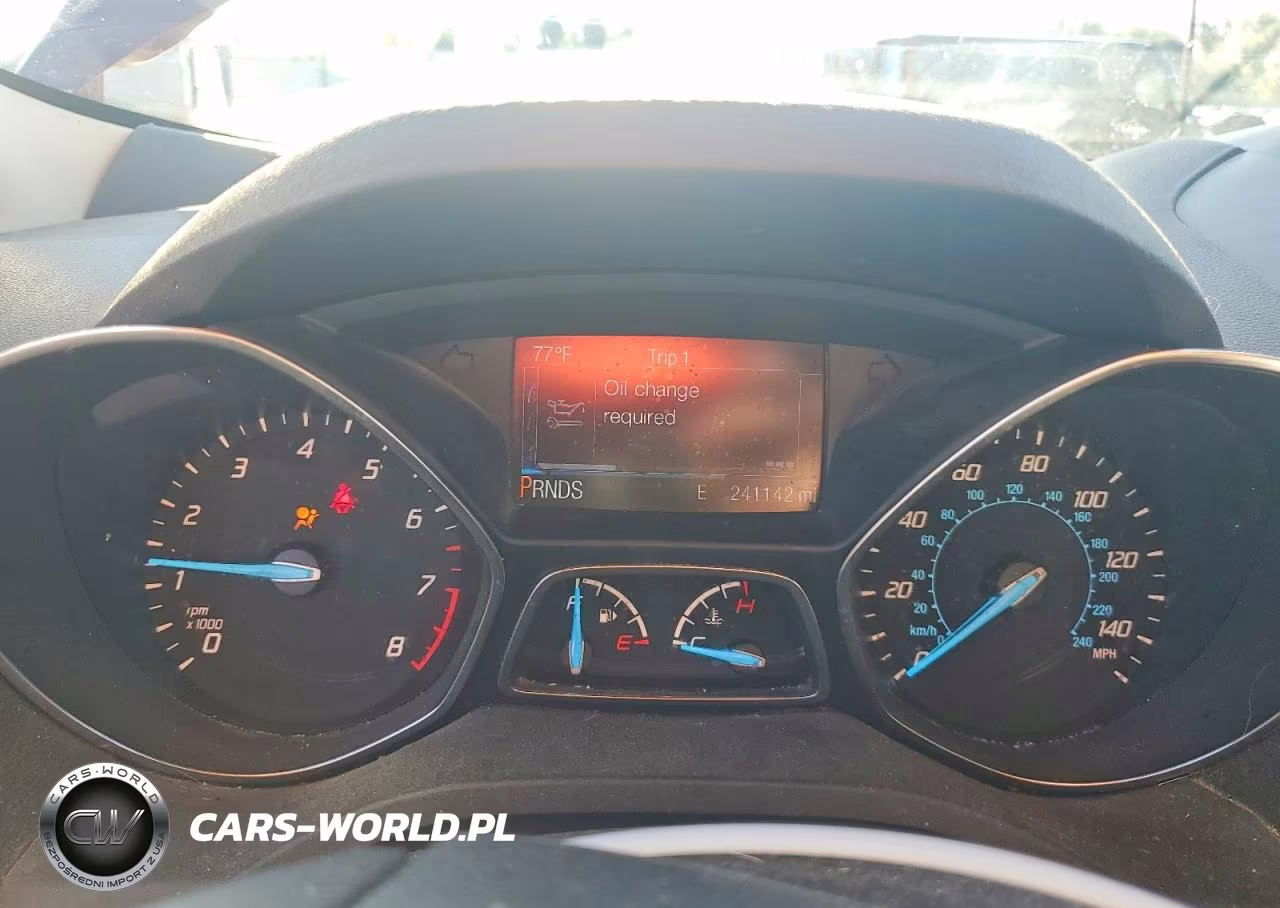 2015 Ford Escape Titanium VIN:1FMCU9J9XFUB50004 - 9