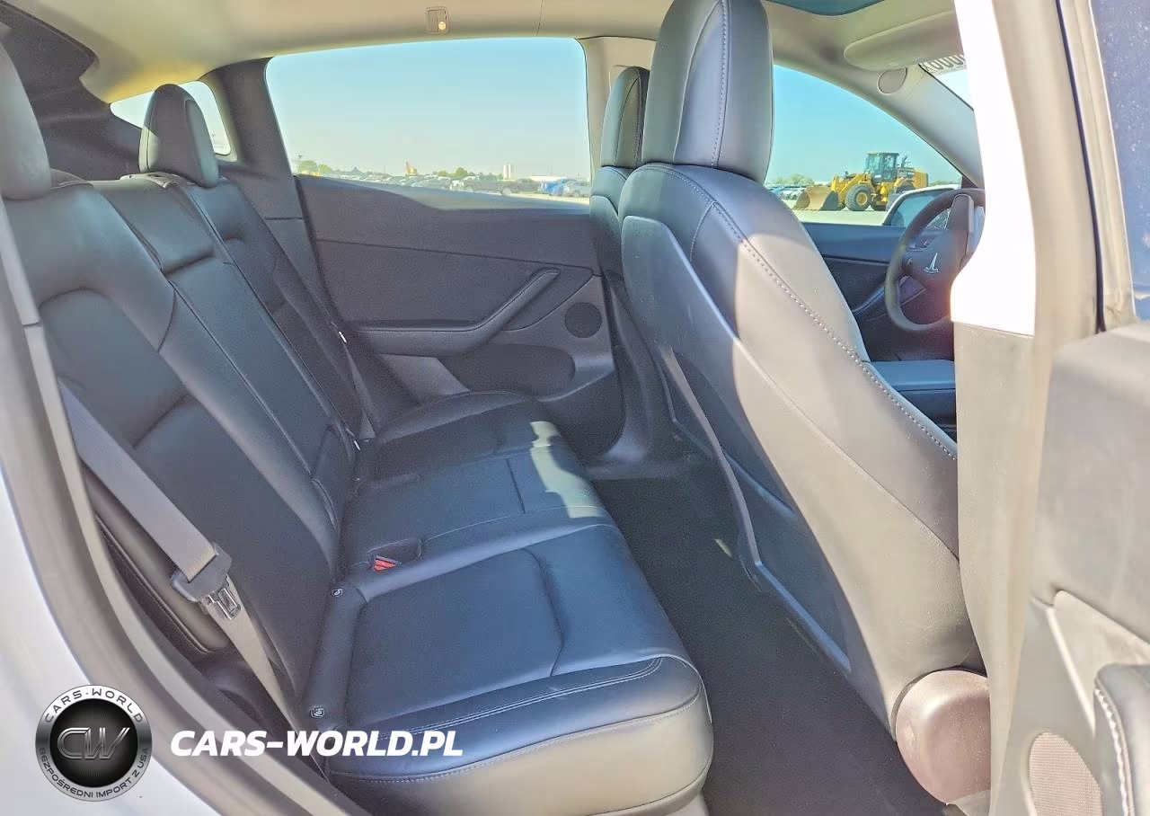 2022 Tesla Model Y VIN:7SAYGDEE3NF438856 - 11