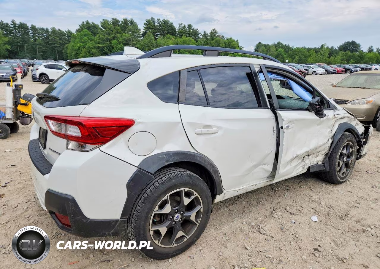 2018 Subaru Crosstrek Premium VIN:JF2GTABC5JH256237 - 3