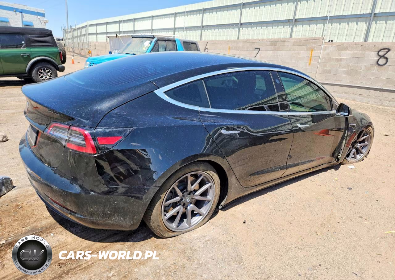 2020 Tesla Model 3 VIN:5YJ3E1EA4LF704472 - 3