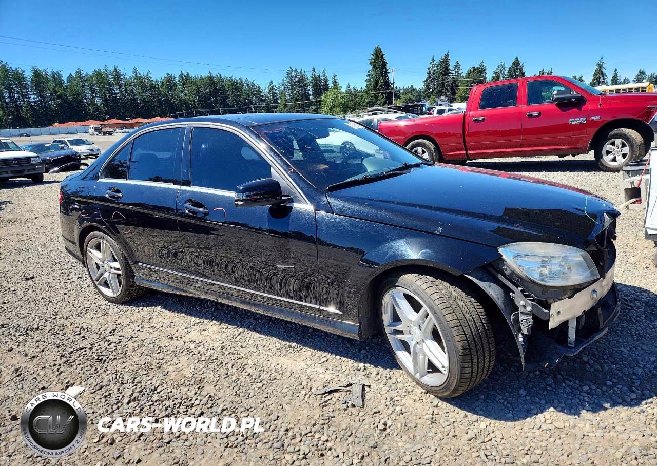2010 Mercedes-Benz C 350 VIN:WDDGF5GB0AR099052 - 4