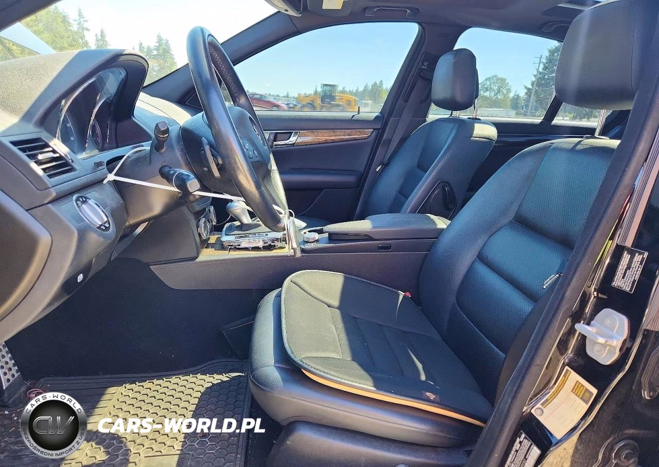 2010 Mercedes-Benz C 350 VIN:WDDGF5GB0AR099052 - 7
