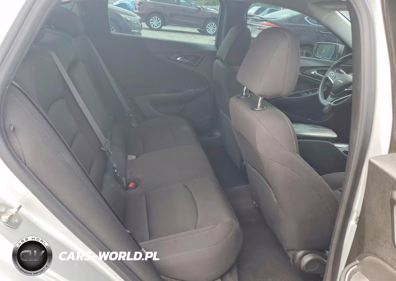 2019 Chevrolet Malibu Lt VIN:1G1ZD5ST0KF200210 - 10