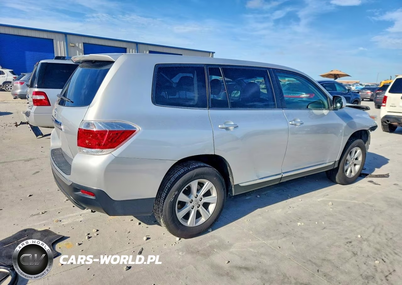 2013 Toyota Highlander Base VIN:5TDZK3EH9DS108797 - 3