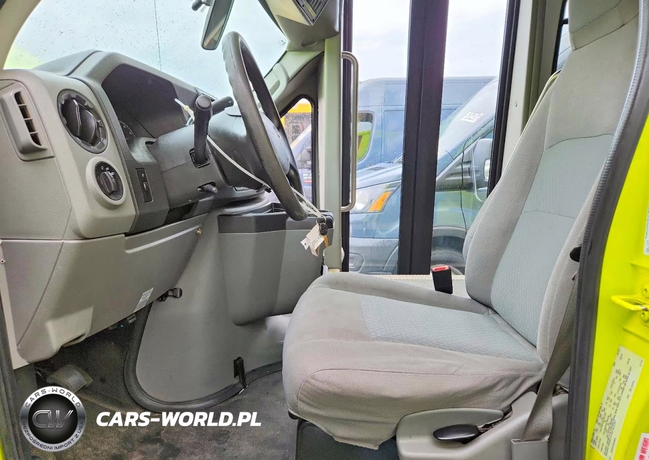 2017 Ford E 450 VIN:1FDXE4FS1HDC30033 - 7