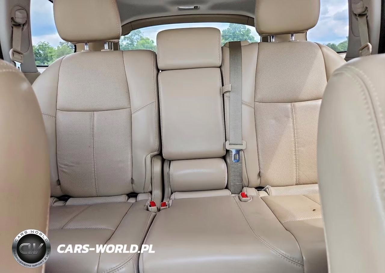 2018 Nissan Pathfinder Platinum VIN:5N1DR2MM1JC647227 - 10