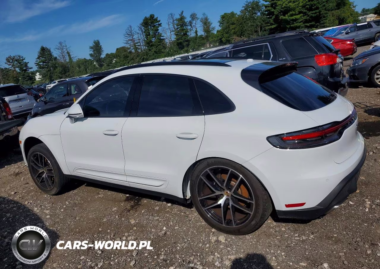 2024 Porsche Macan Base VIN:WP1AA2A53RLB16049 - 2