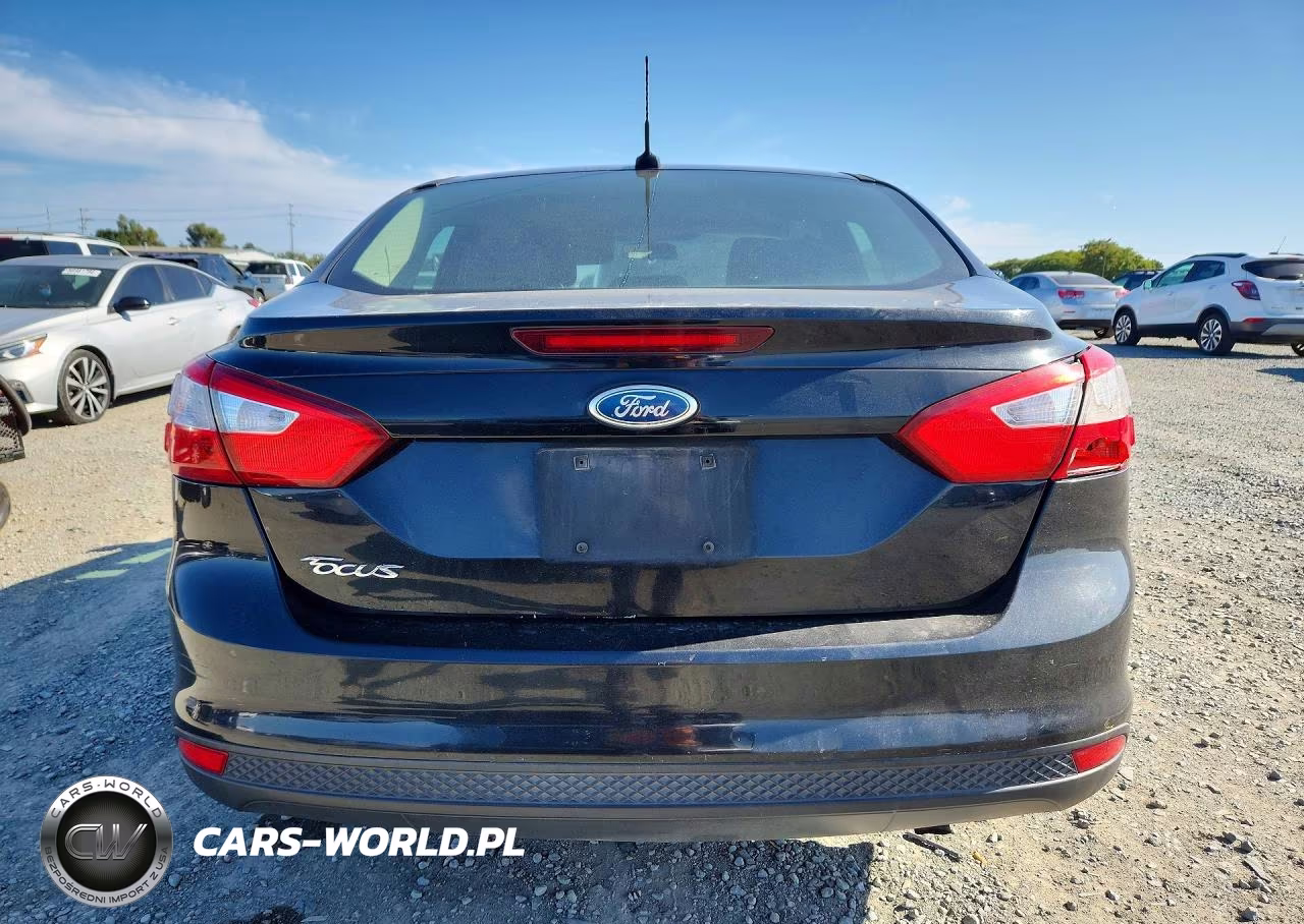 2012 Ford Focus S VIN:1FAHP3E23CL108437 - 6