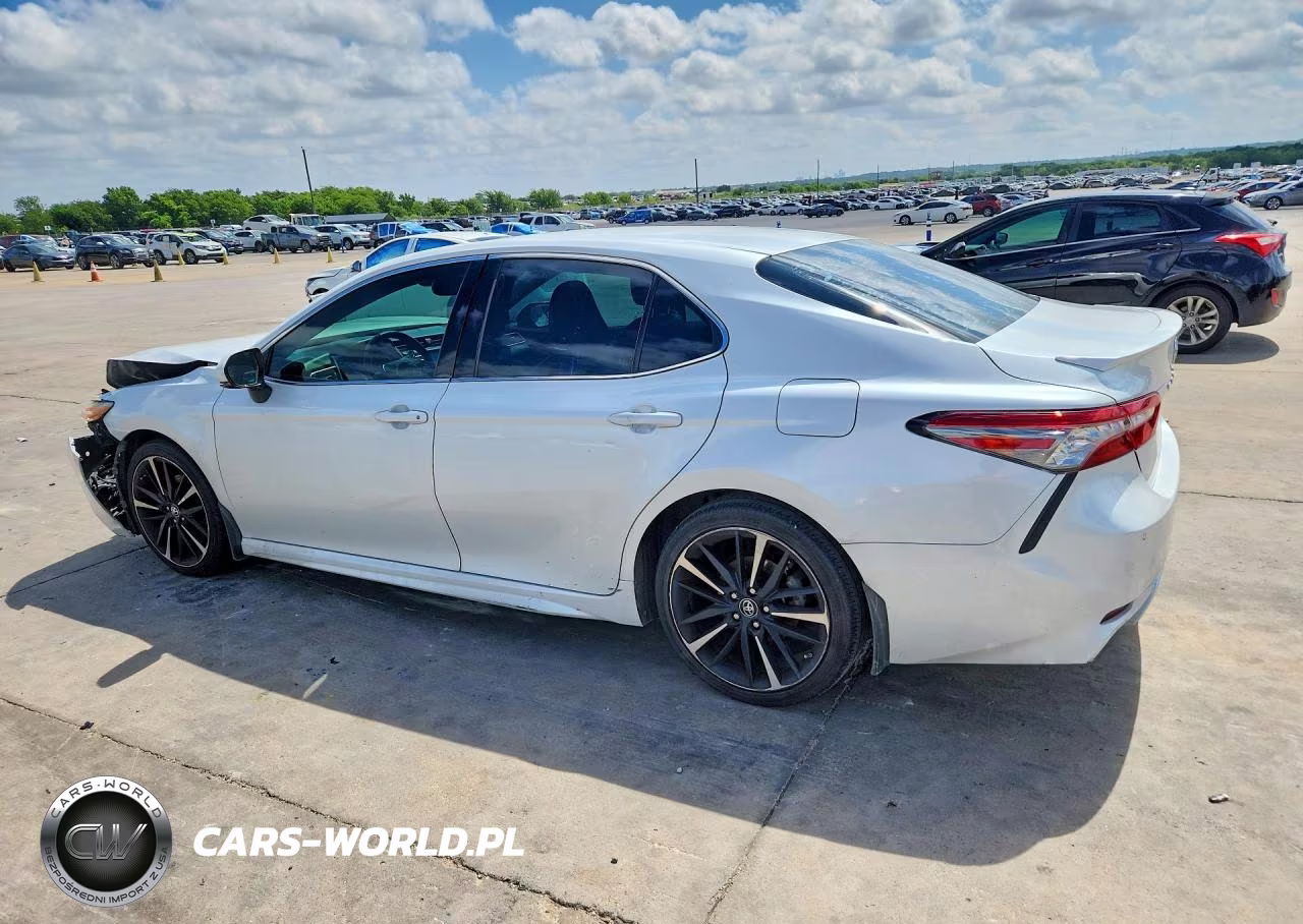 2018 Toyota Camry Xse VIN:4T1B61HK3JU038105 - 2