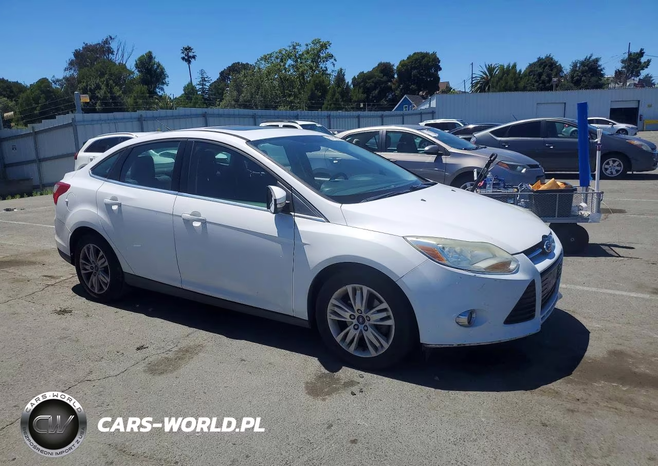 2012 Ford Focus Sel VIN:1FAHP3H28CL339913 - 4