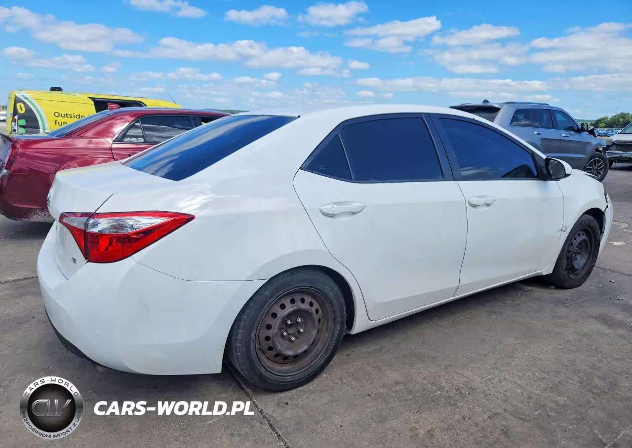 2014 Toyota Corolla Le VIN:5YFBURHE5EP038242 - 3