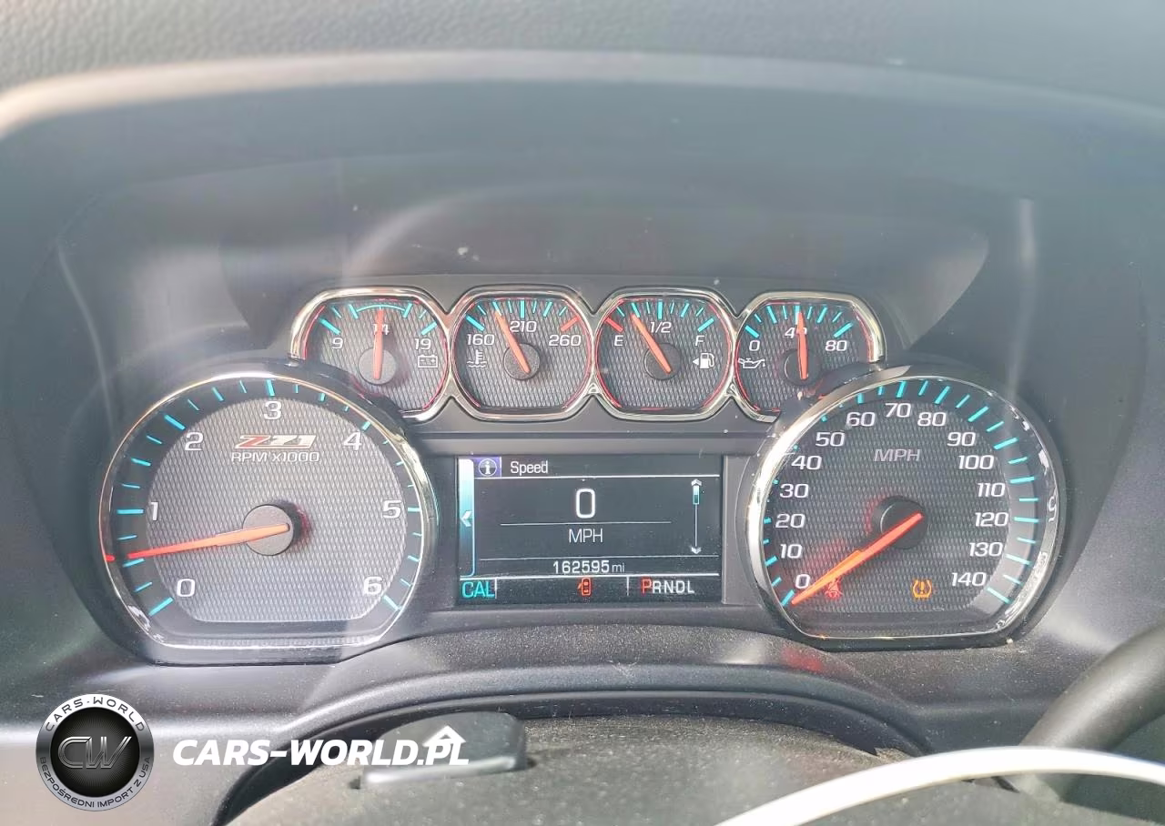 2018 Chevrolet Silverado K1500 Lt VIN:3GCUKREC2JG626083 - 9