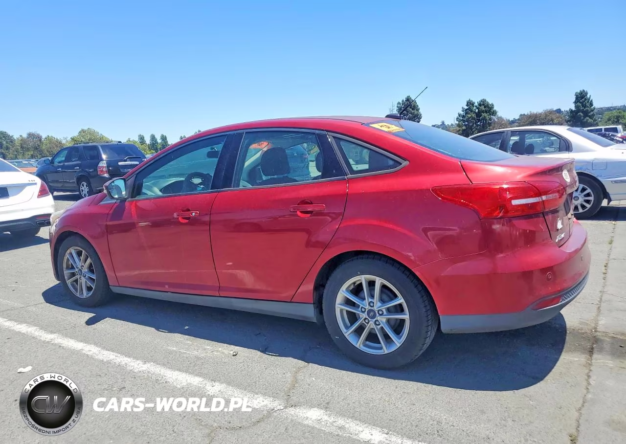 2015 Ford Focus Se VIN:1FADP3F22FL281142 - 2