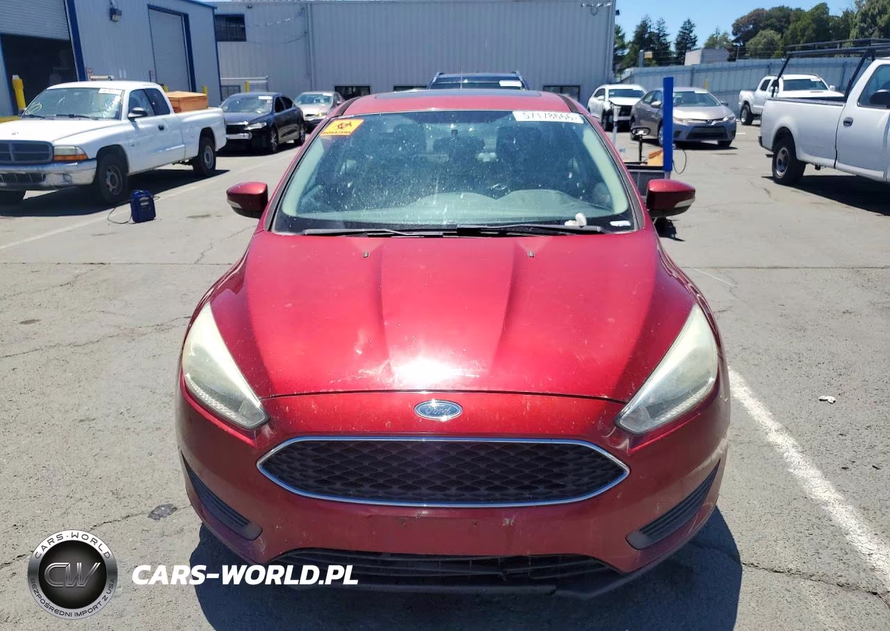 2015 Ford Focus Se VIN:1FADP3F22FL281142 - 5