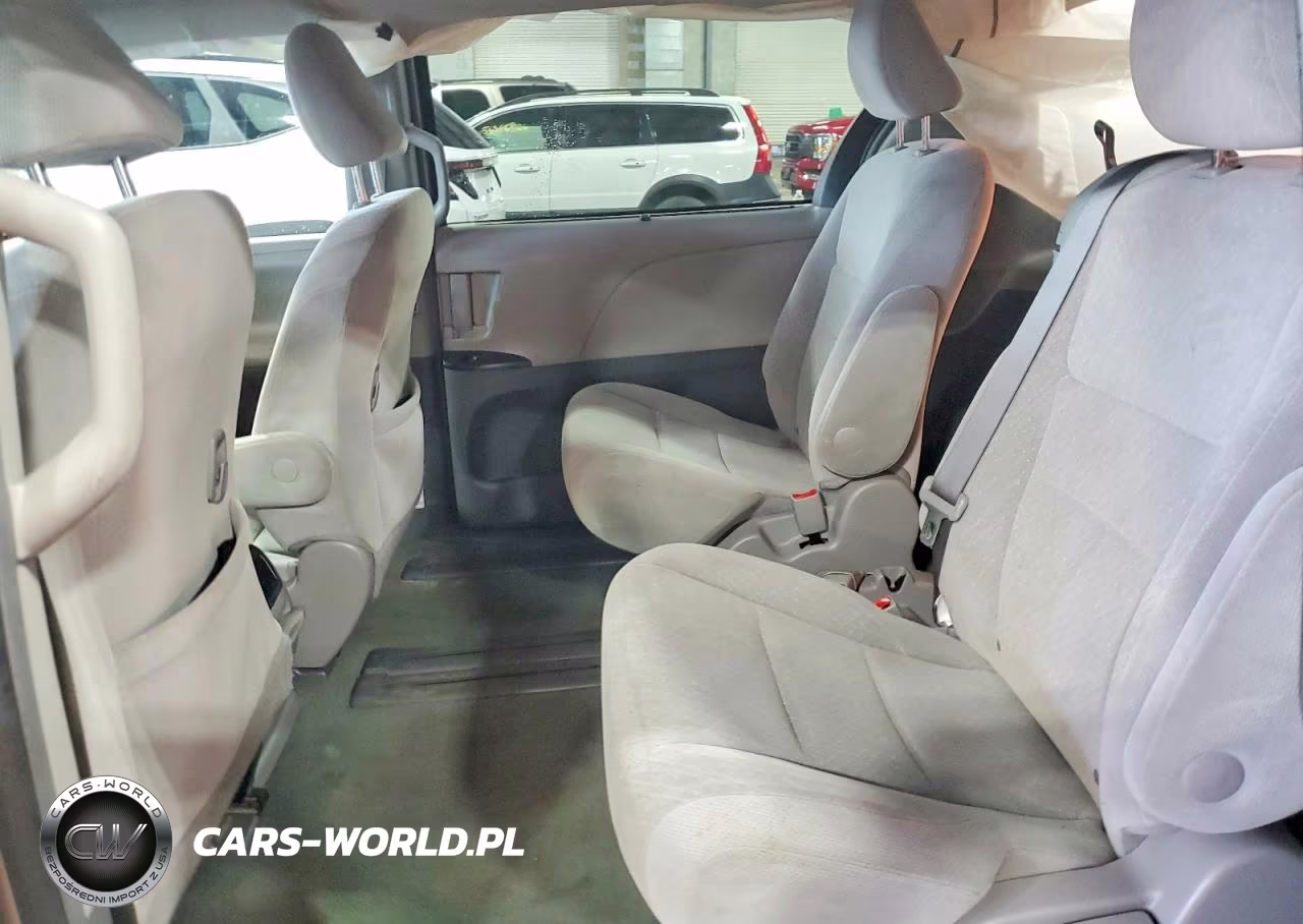 2015 Toyota Sienna Le VIN:5TDKK3DC5FS662607 - 10