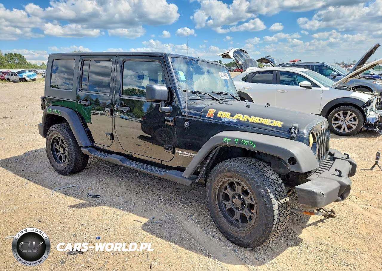2010 Jeep Wrangler Unlimited Sport VIN:1J4BA3H19AL160862 - 4