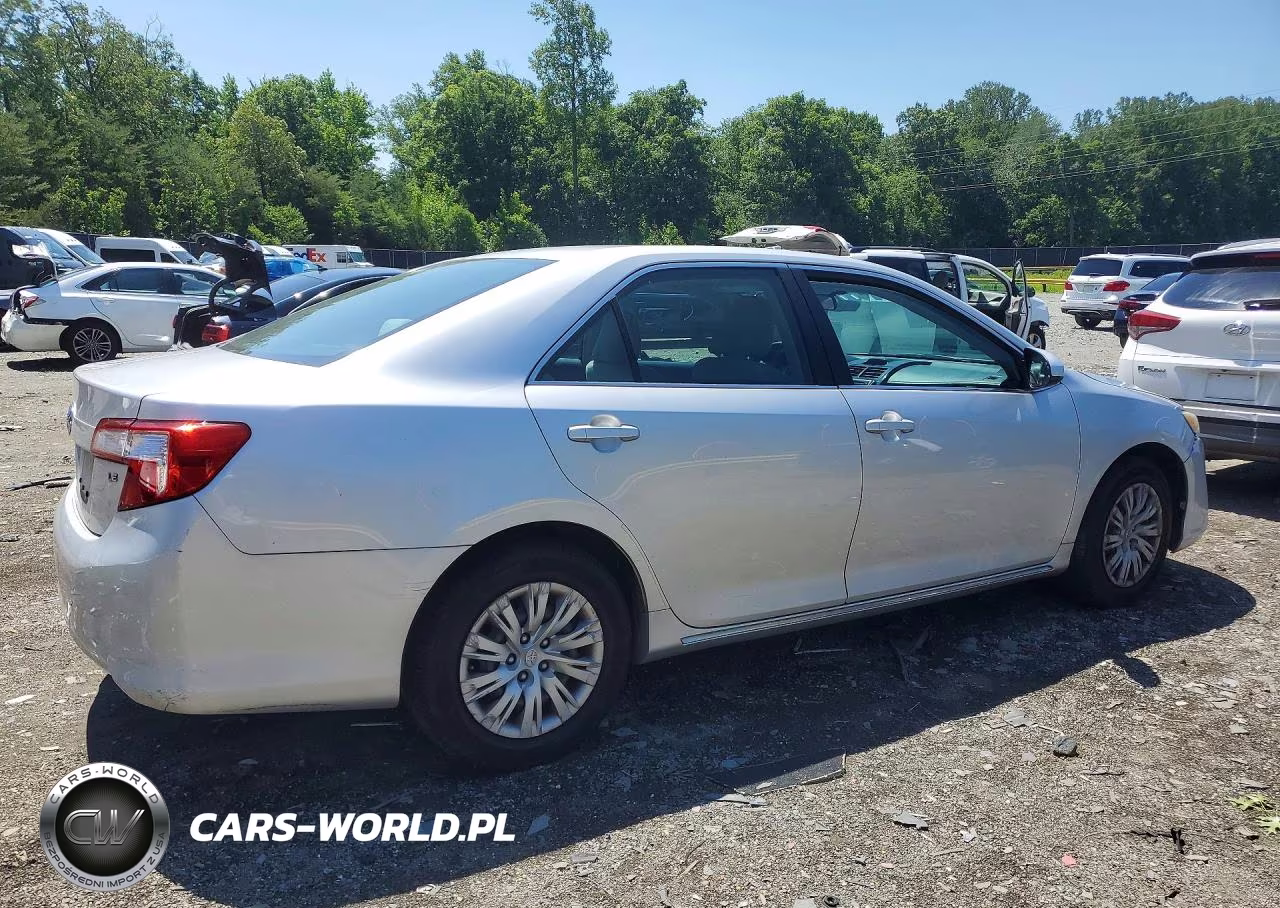 2012 Toyota Camry Le VIN:4T1BF1FK5CU070964 - 3