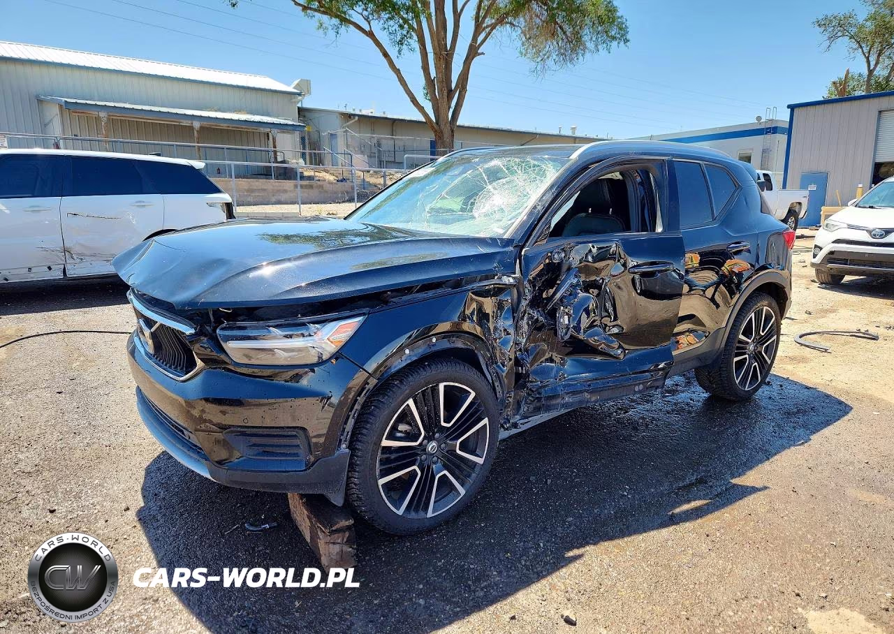2020 Volvo Xc40 T5 Momentum VIN:YV4162UK9L2263300 - 1