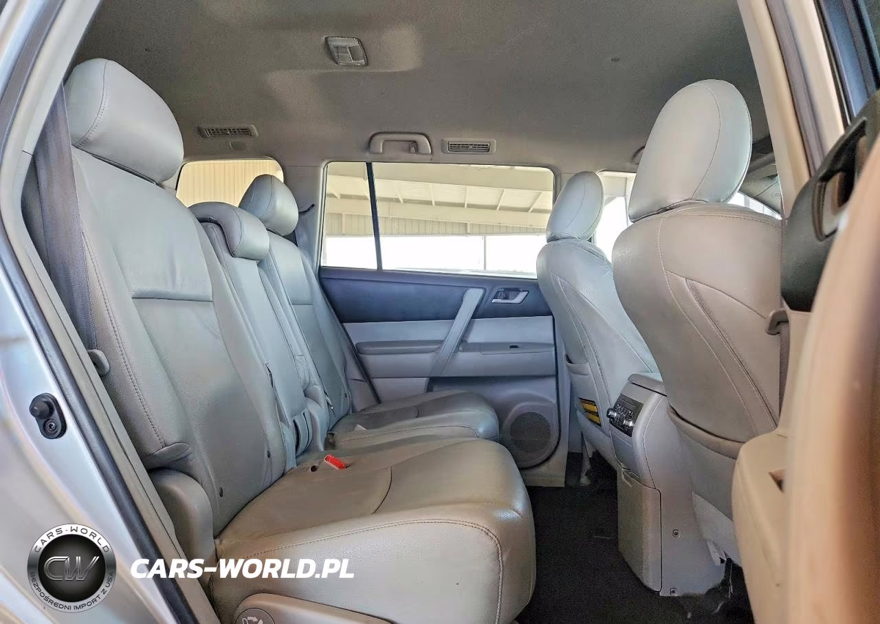 2011 Toyota Highlander Base VIN:5TDZK3EH3BS034385 - 11