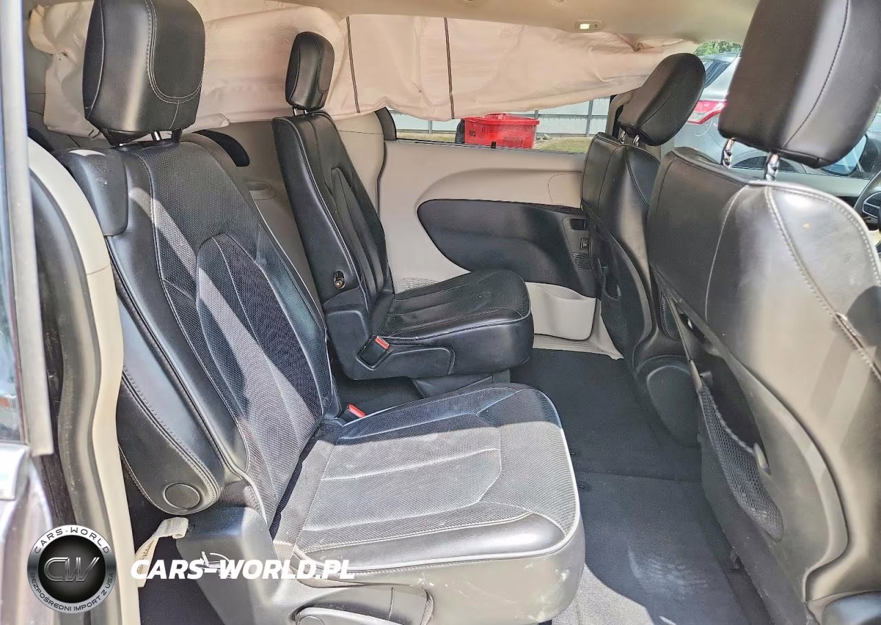 2020 Chrysler Pacifica Limited VIN:2C4RC1GGXLR290264 - 11