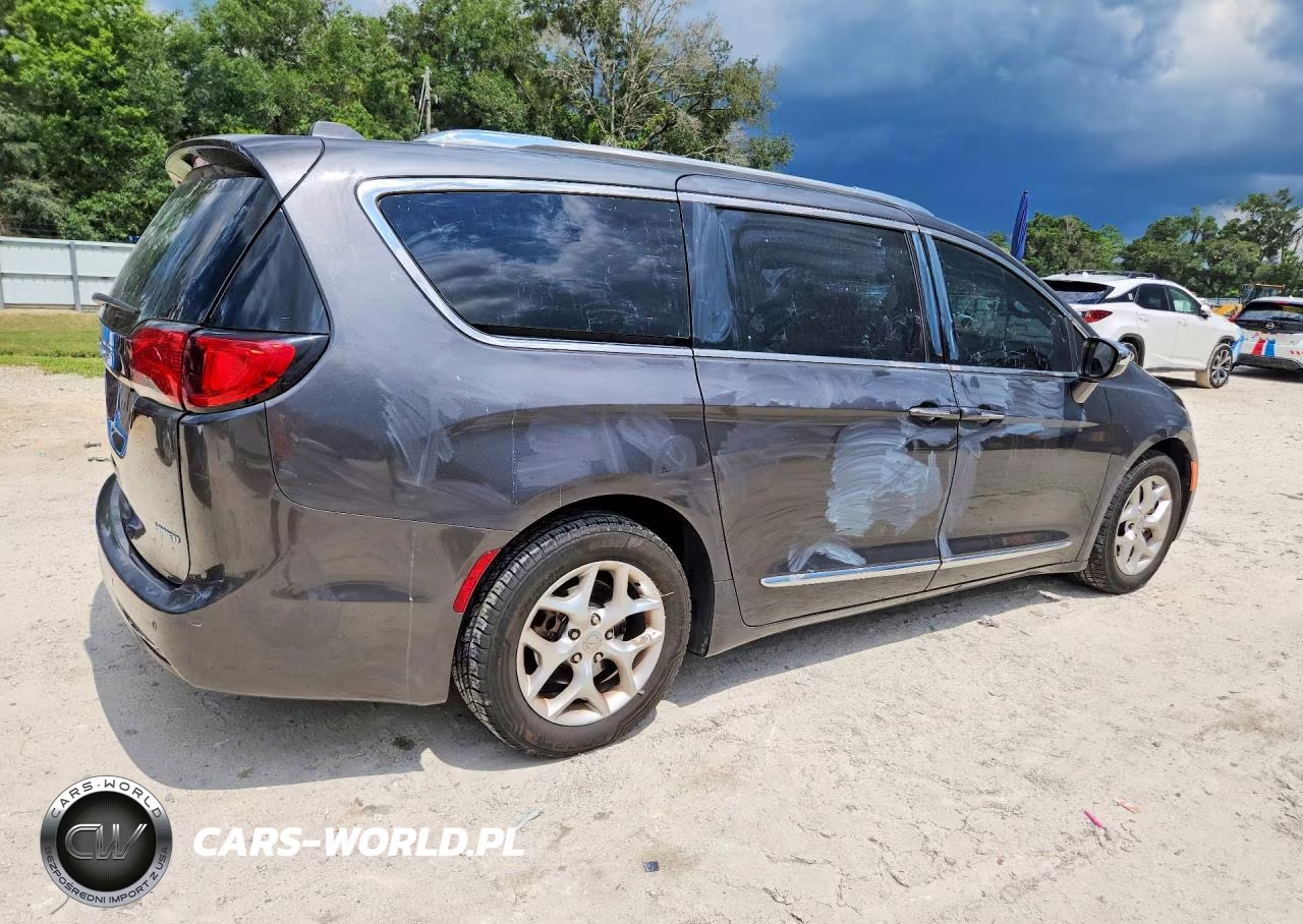2020 Chrysler Pacifica Limited VIN:2C4RC1GGXLR290264 - 3