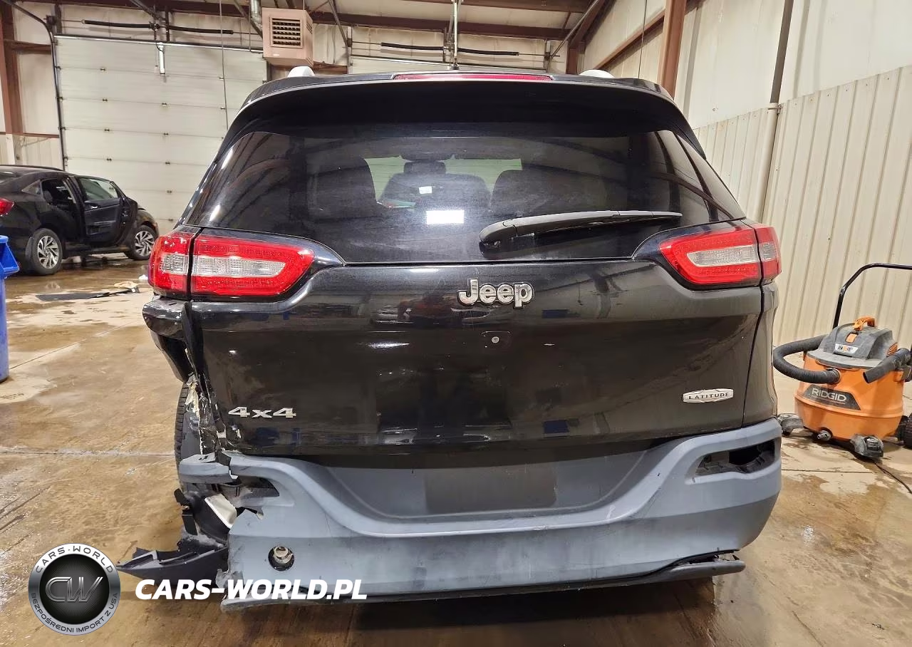 2015 Jeep Cherokee Latitude VIN:1C4PJMCB1FW665706 - 6