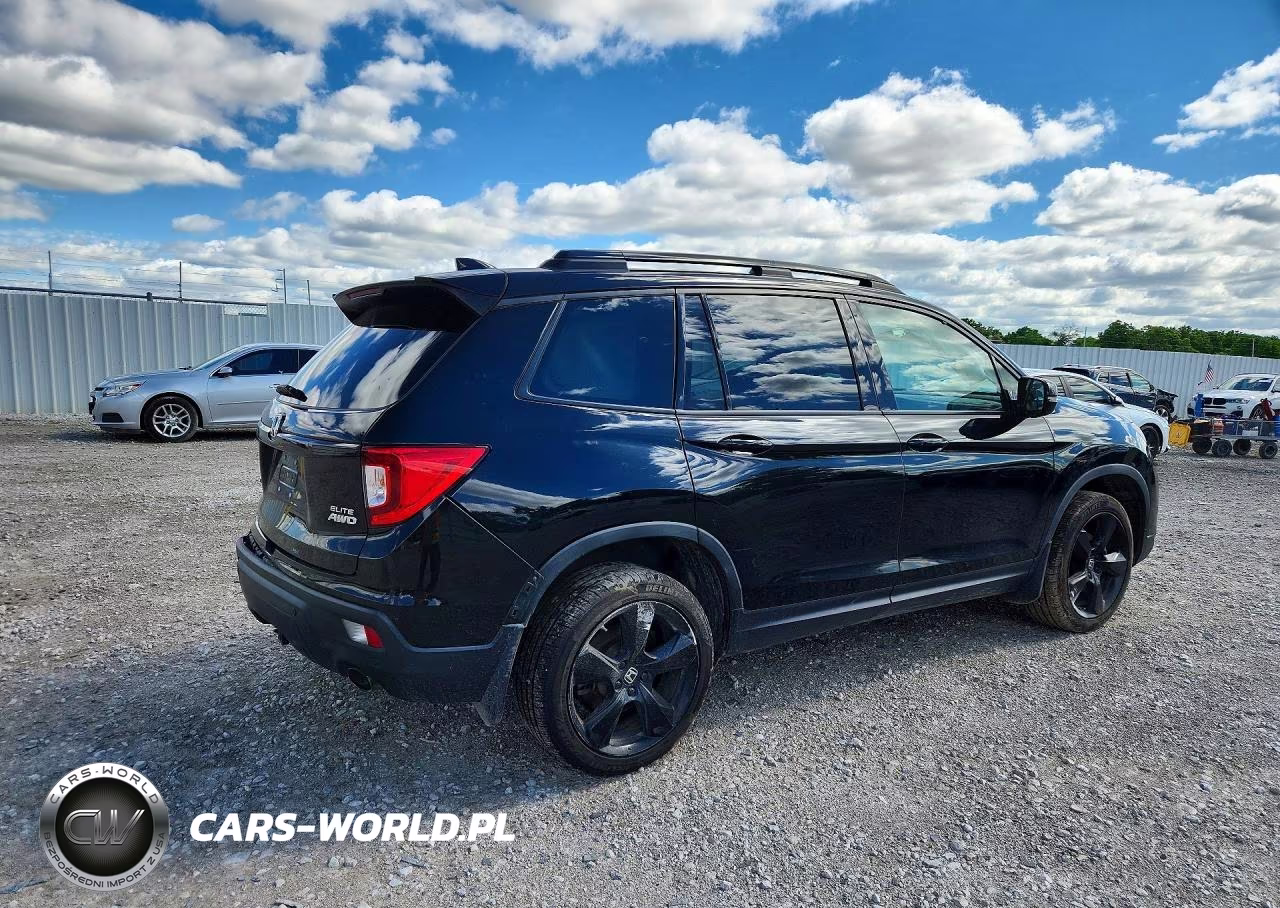 2021 Honda Passport Elite VIN:5FNYF8H06MB000564 - 3
