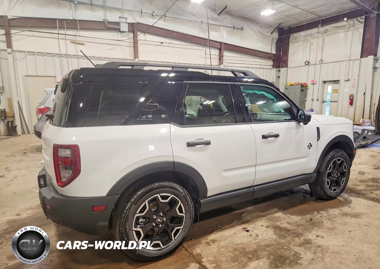 2026 Ford Bronco Sport Outer Banks VIN:3FMCR9CN3TRE25176 - 3