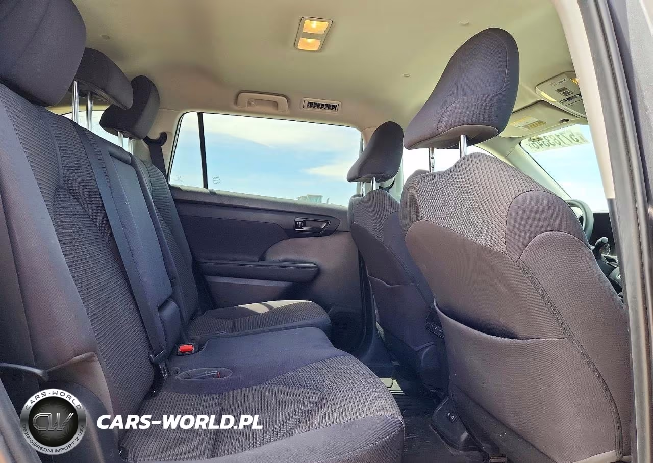 2020 Toyota Highlander L VIN:5TDCZRBHXLS012328 - 11