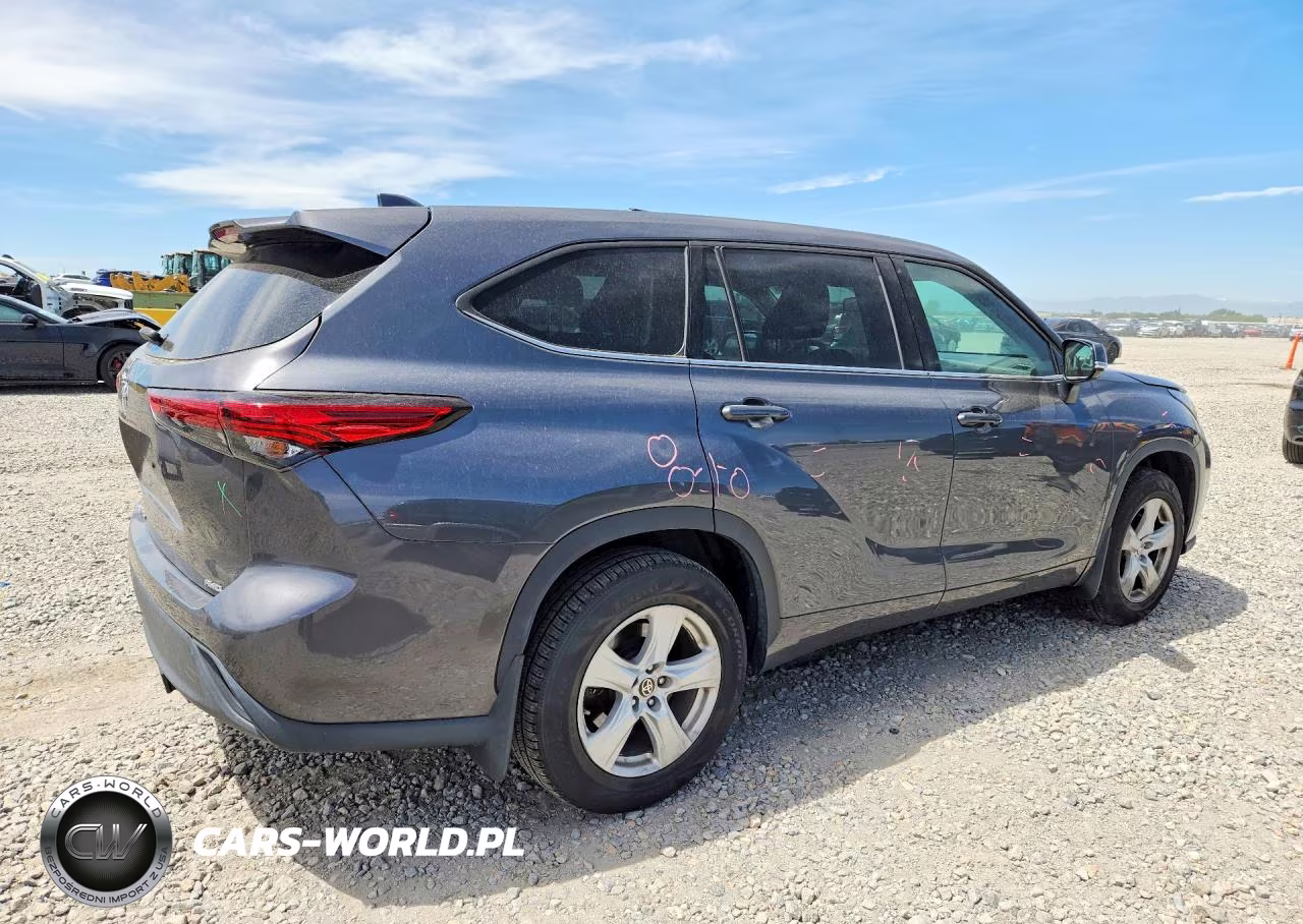 2020 Toyota Highlander L VIN:5TDCZRBHXLS012328 - 3