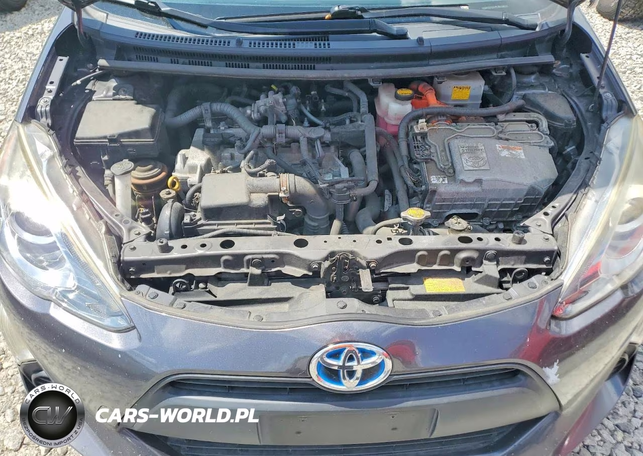 2015 Toyota Prius C One VIN:JTDKDTB31F1583669 - 11
