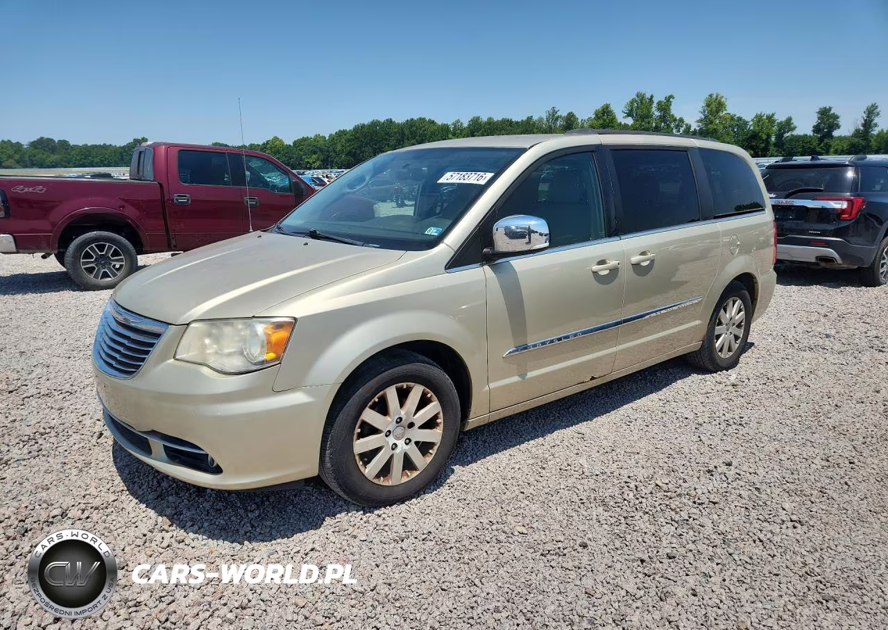 2011 Chrysler Town & Country Touring-L – zdjęcie 1 z 13
