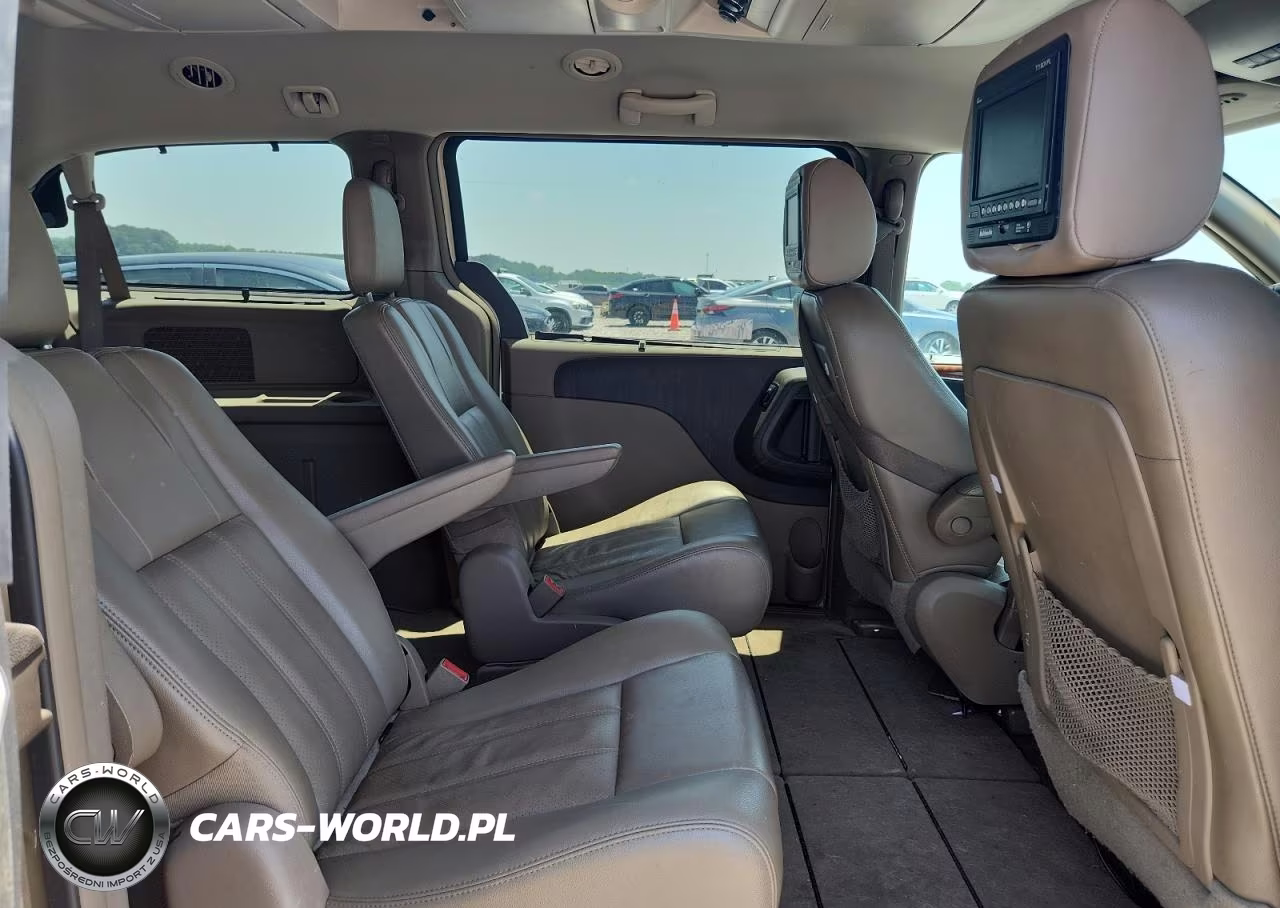 2011 Chrysler Town & Country Touring-L VIN:2A4RR8DG0BR631109 - 11