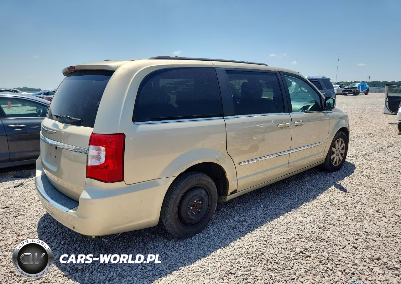 2011 Chrysler Town & Country Touring-L VIN:2A4RR8DG0BR631109 - 3