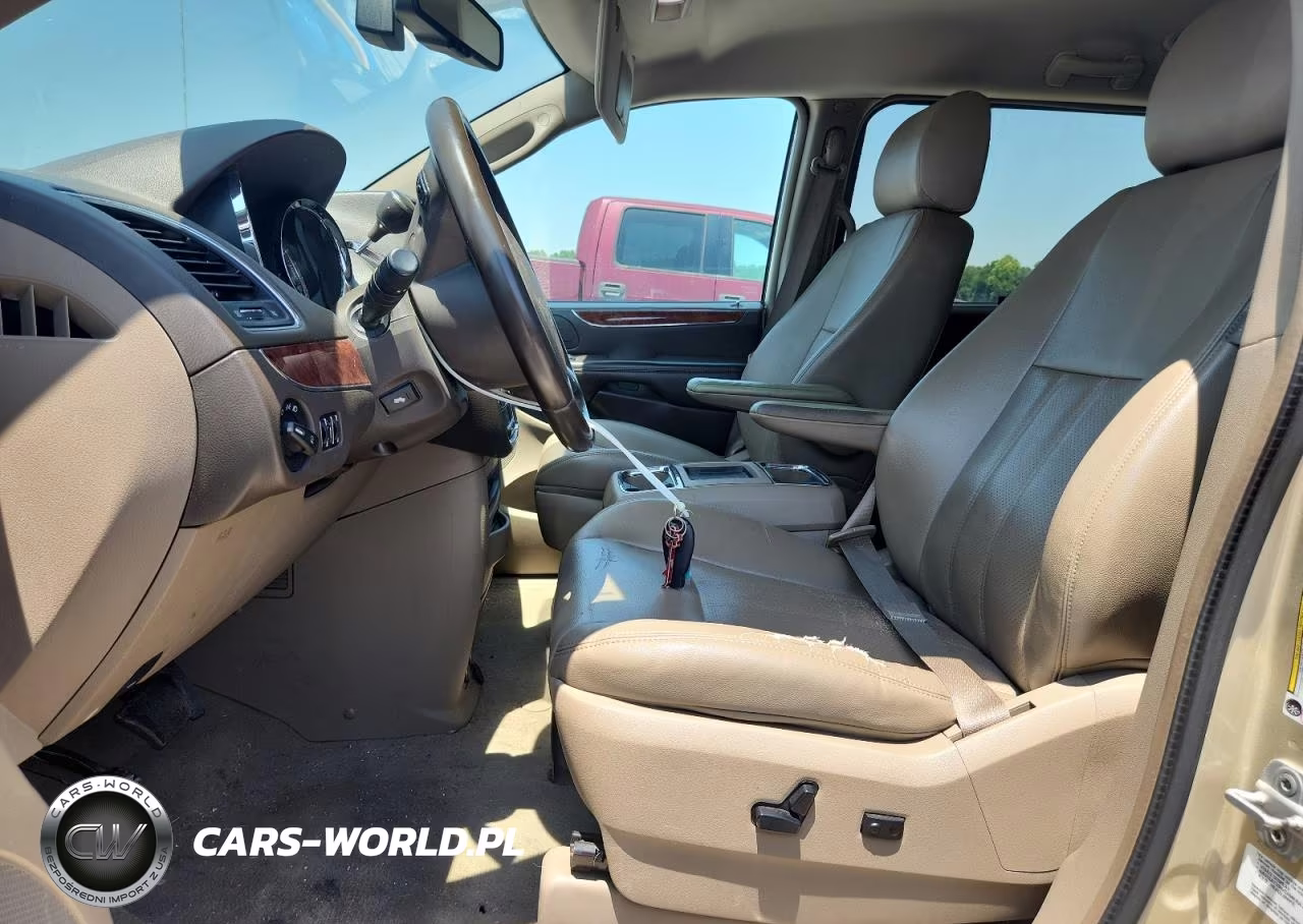 2011 Chrysler Town & Country Touring-L VIN:2A4RR8DG0BR631109 - 7