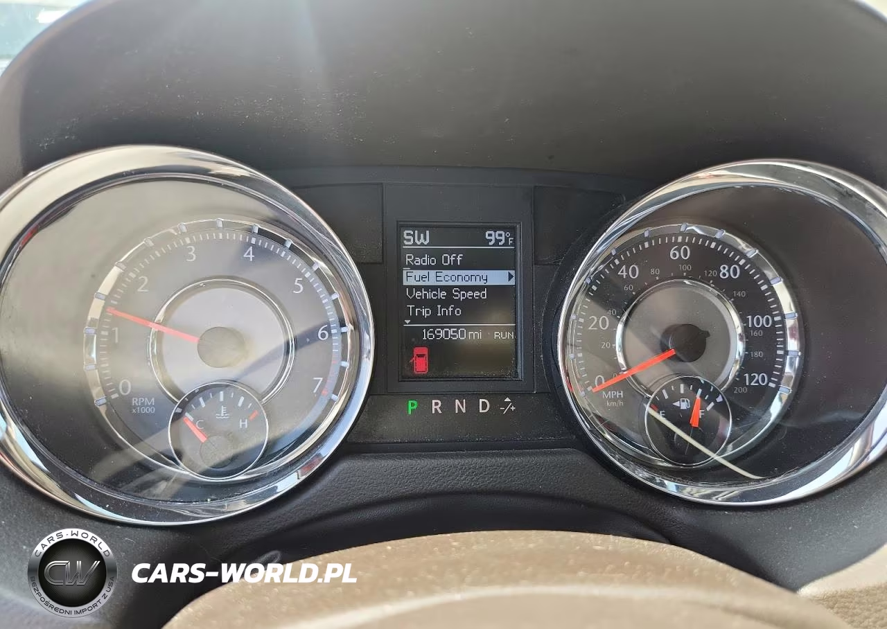 2011 Chrysler Town & Country Touring-L VIN:2A4RR8DG0BR631109 - 9