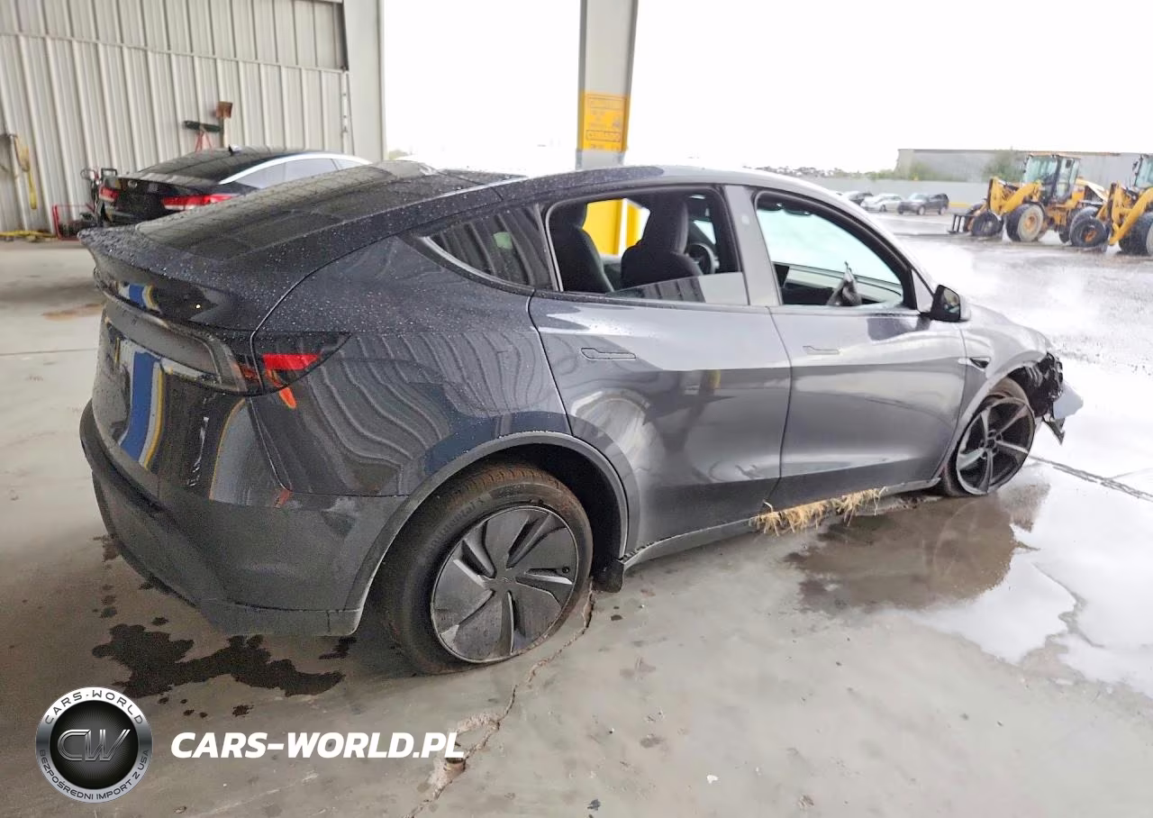 2026 Tesla Model Y VIN:7SAYGDED2TF643475 - 3