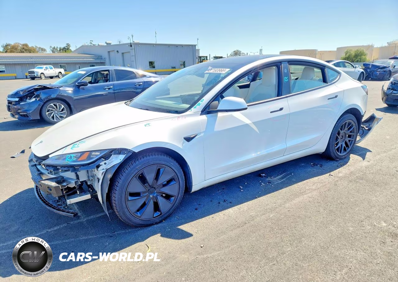2024 Tesla Model 3 – zdjęcie 1 z 12