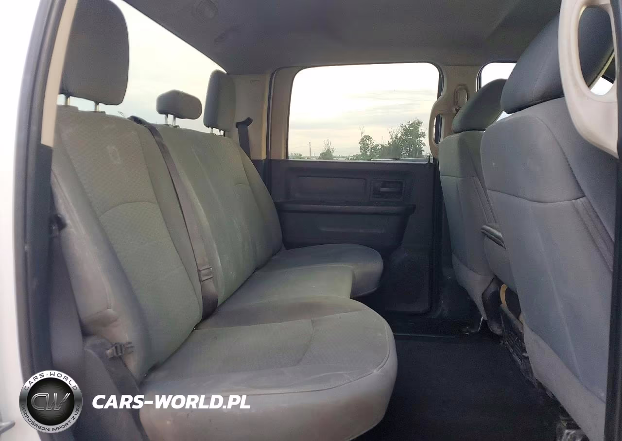2018 Ram 2500 St VIN:3C6UR5CL3JG316345 - 10