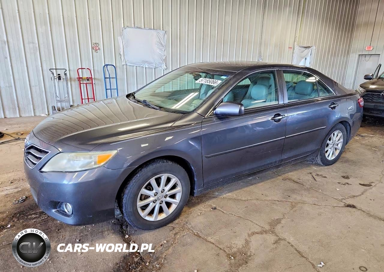 2011 Toyota Camry Xle V6 – zdjęcie 1 z 12
