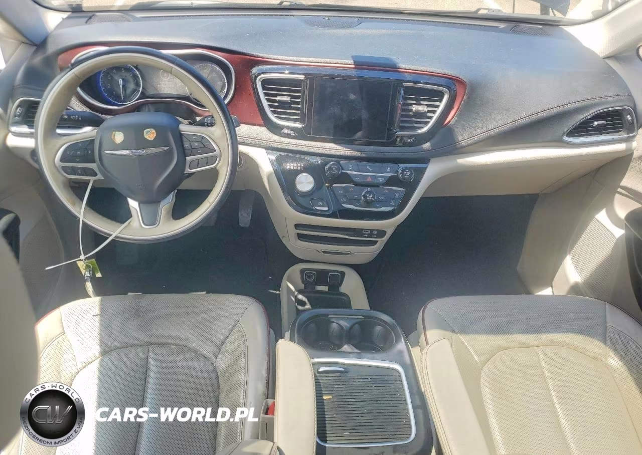 2019 Chrysler Pacifica Limited VIN:2C4RC1GG3KR731439 - 8
