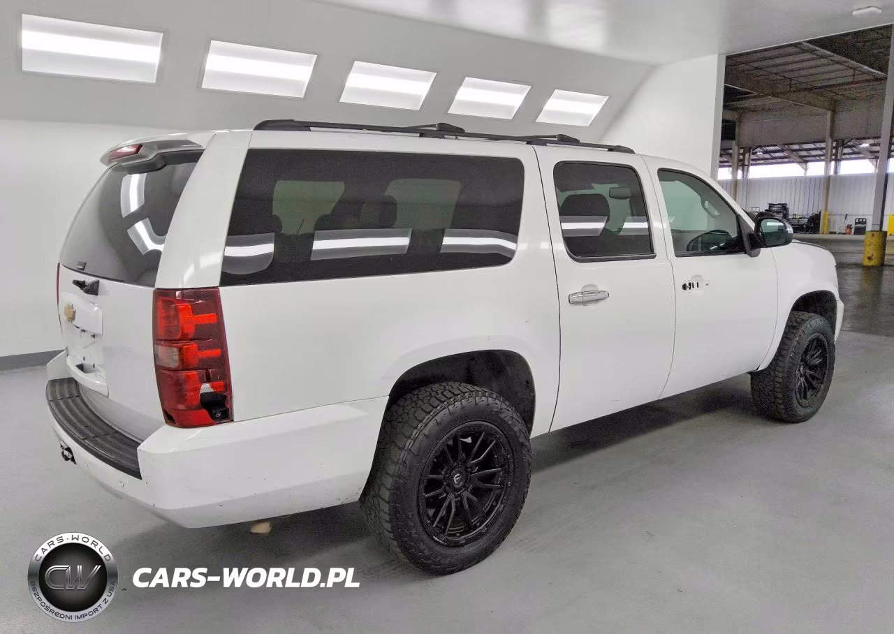 2013 Chevrolet Suburban K1500 Ls VIN:1GNSKHE72DR110094 - 3