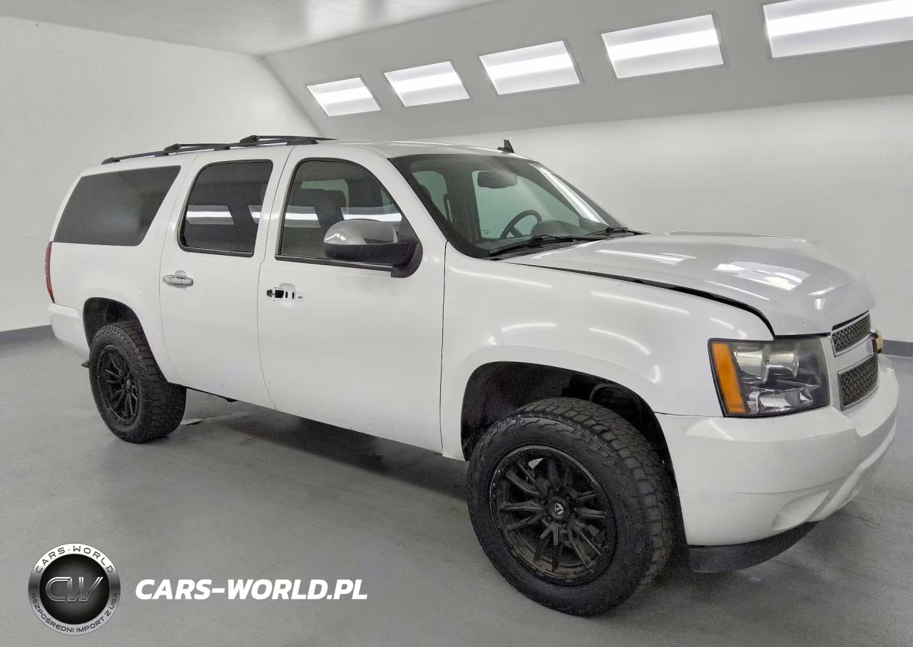 2013 Chevrolet Suburban K1500 Ls VIN:1GNSKHE72DR110094 - 4